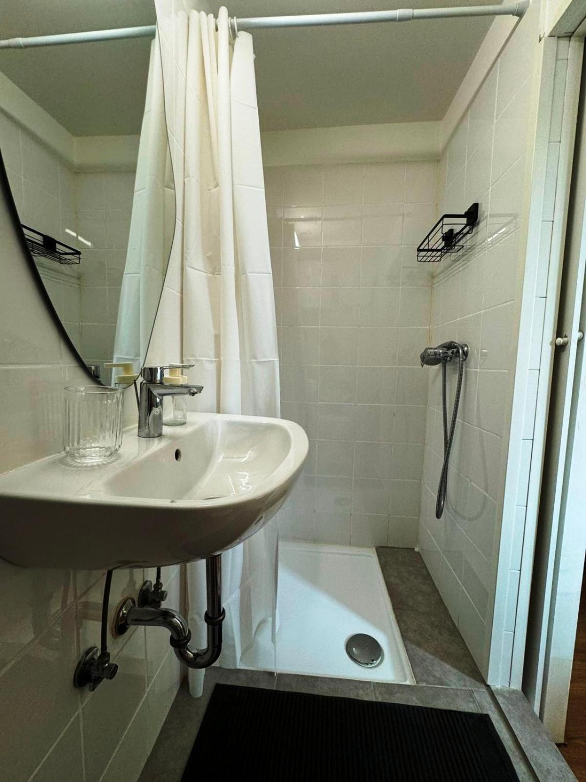 Plutus Apartments And Rooms With Free Parking Koper Exterior photo
