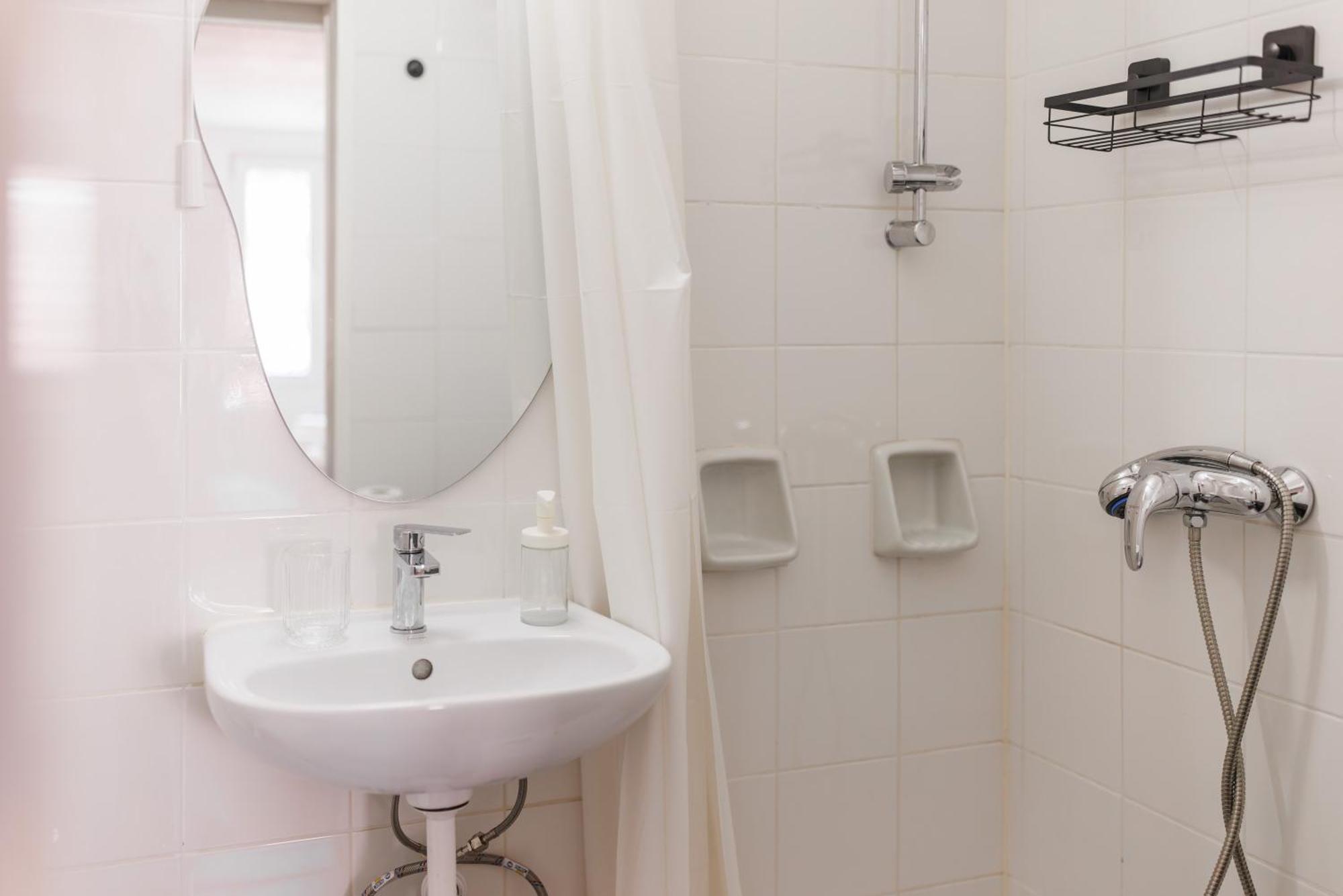 Plutus Apartments And Rooms With Free Parking Koper Exterior photo