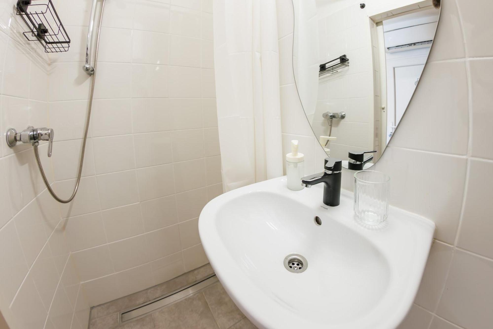 Plutus Apartments And Rooms With Free Parking Koper Exterior photo