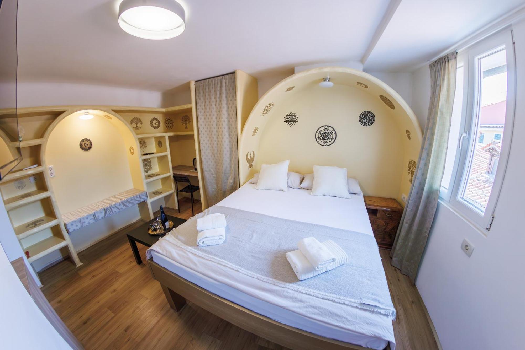 Plutus Apartments And Rooms With Free Parking Koper Exterior photo